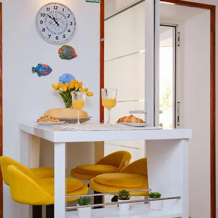 Lovely In With Kitchen *