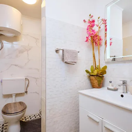 Lovely In With Kitchen Lejlighed *